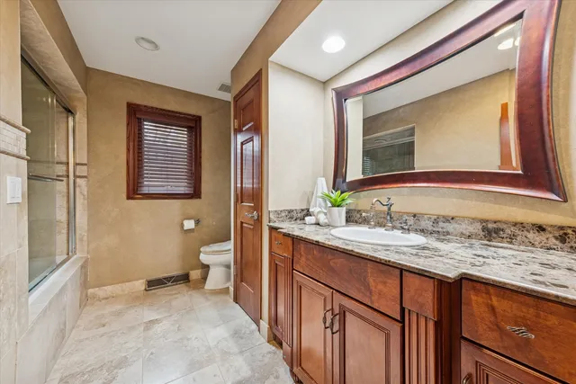 $1,049,000 | 31 Croydon Lane, Oak Brook, IL 60523