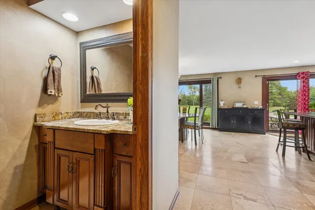 $1,049,000 | 31 Croydon Lane, Oak Brook, IL 60523