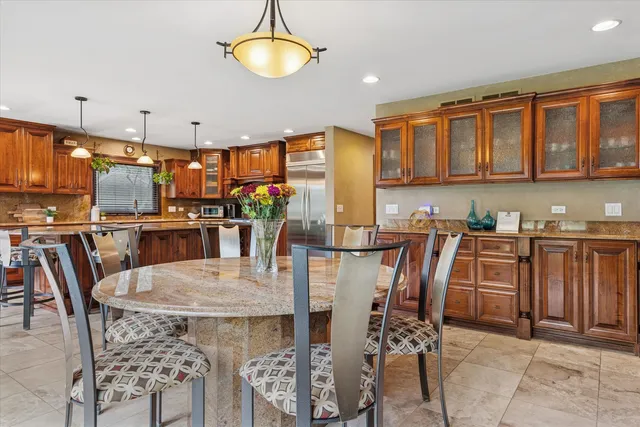 $1,049,000 | 31 Croydon Lane, Oak Brook, IL 60523