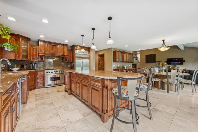 $1,049,000 | 31 Croydon Lane, Oak Brook, IL 60523