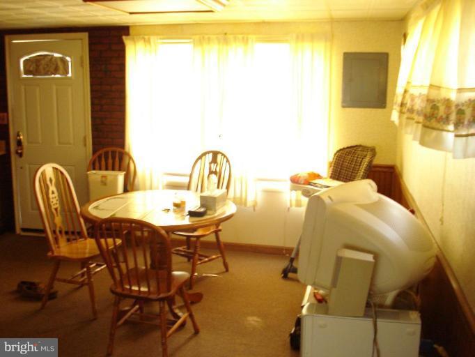 2100 Jasmine Road Dundalk, MD 21222 - Photo 3 of 13 Dining Area