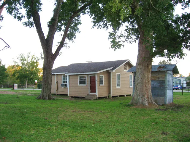 front view of house with a yard