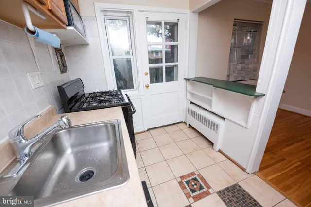 $2,475 | 2808 16th Road South, Unit B, Arlington, VA 22204