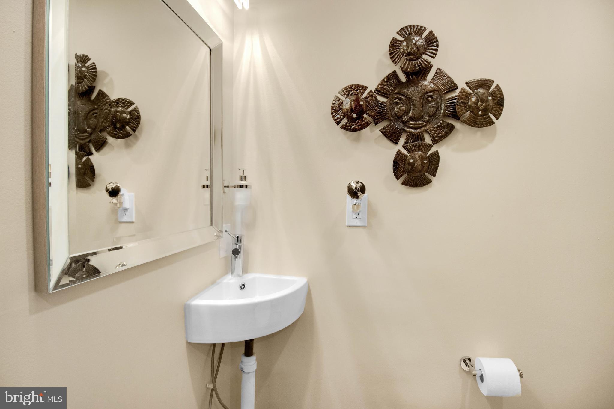 2808 16th Road South, Unit B Arlington, VA 22204 - Photo 14 of 33