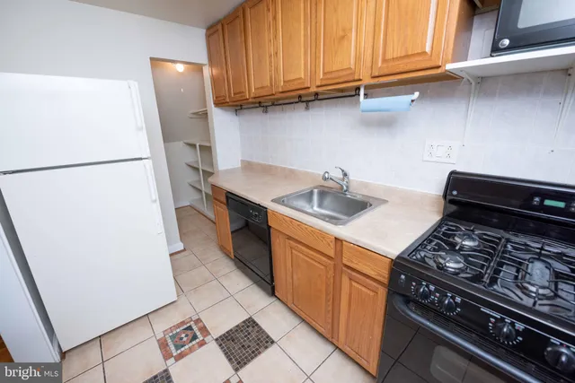 $2,475 | 2808 16th Road South, Unit B, Arlington, VA 22204