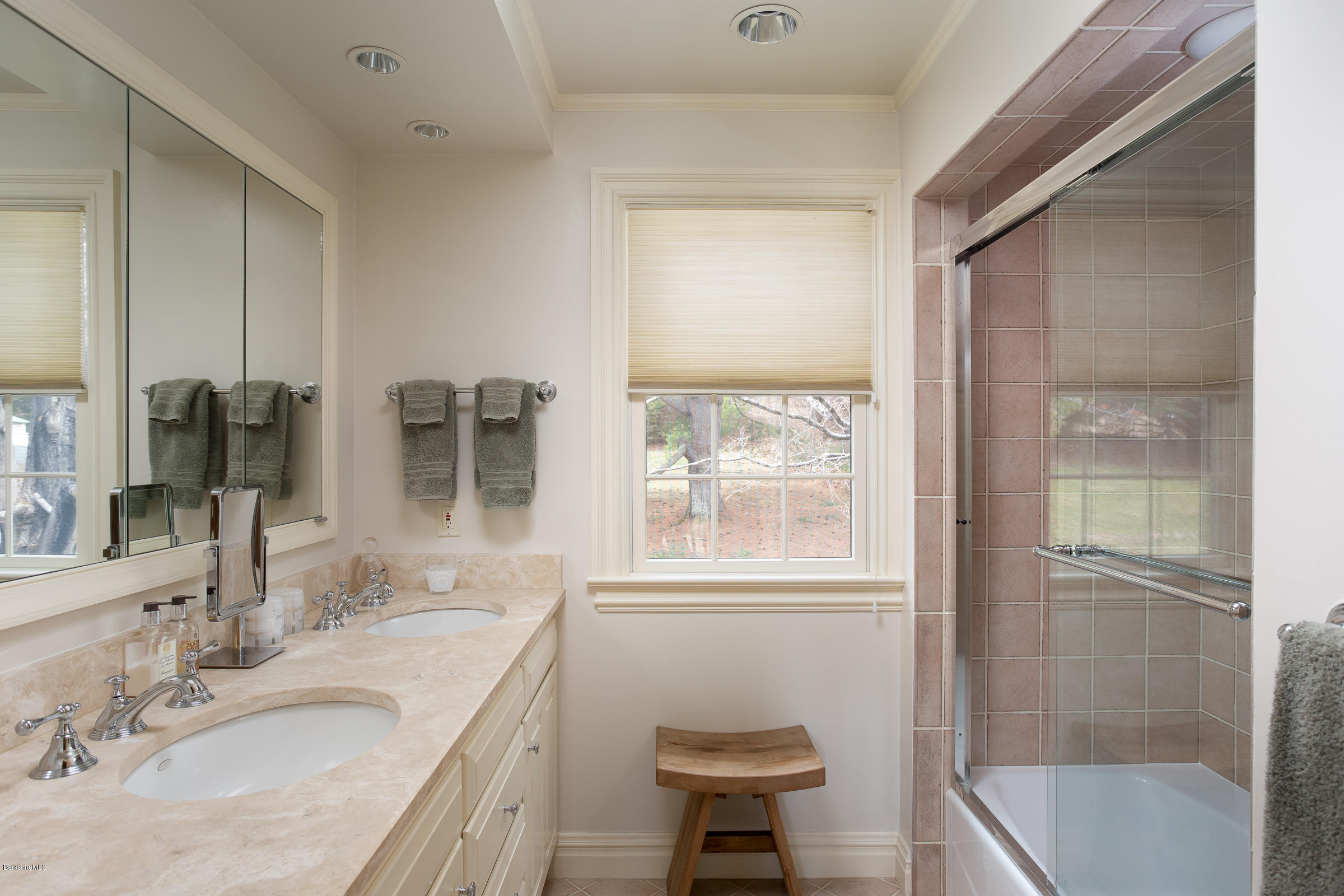 43 Creamery Road Egremont, MA 01230 - Photo 26 of 35 23 Upstairs bath 43-Creamery-Rd-126
