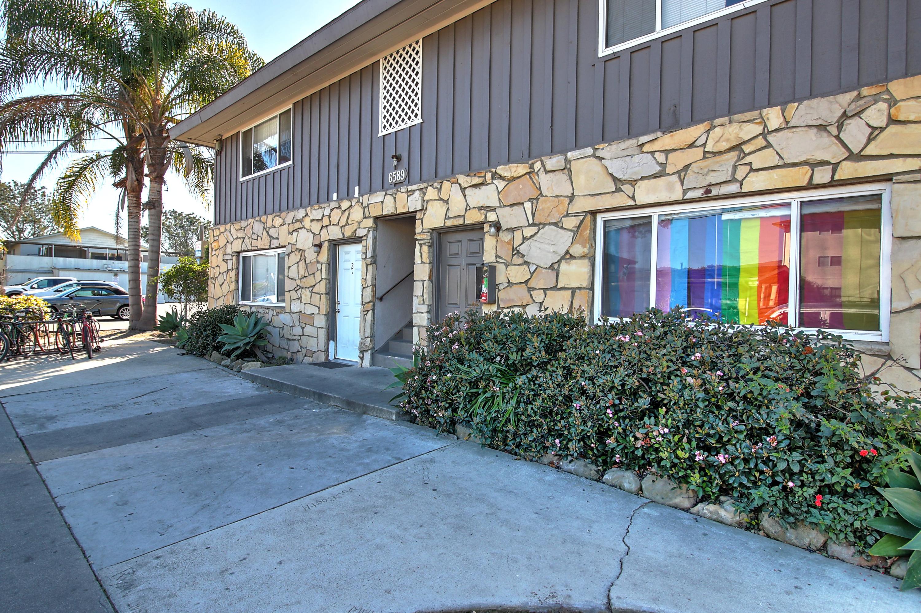 6589 Madrid Road Goleta, CA 93117 - Photo 5 of 26 004