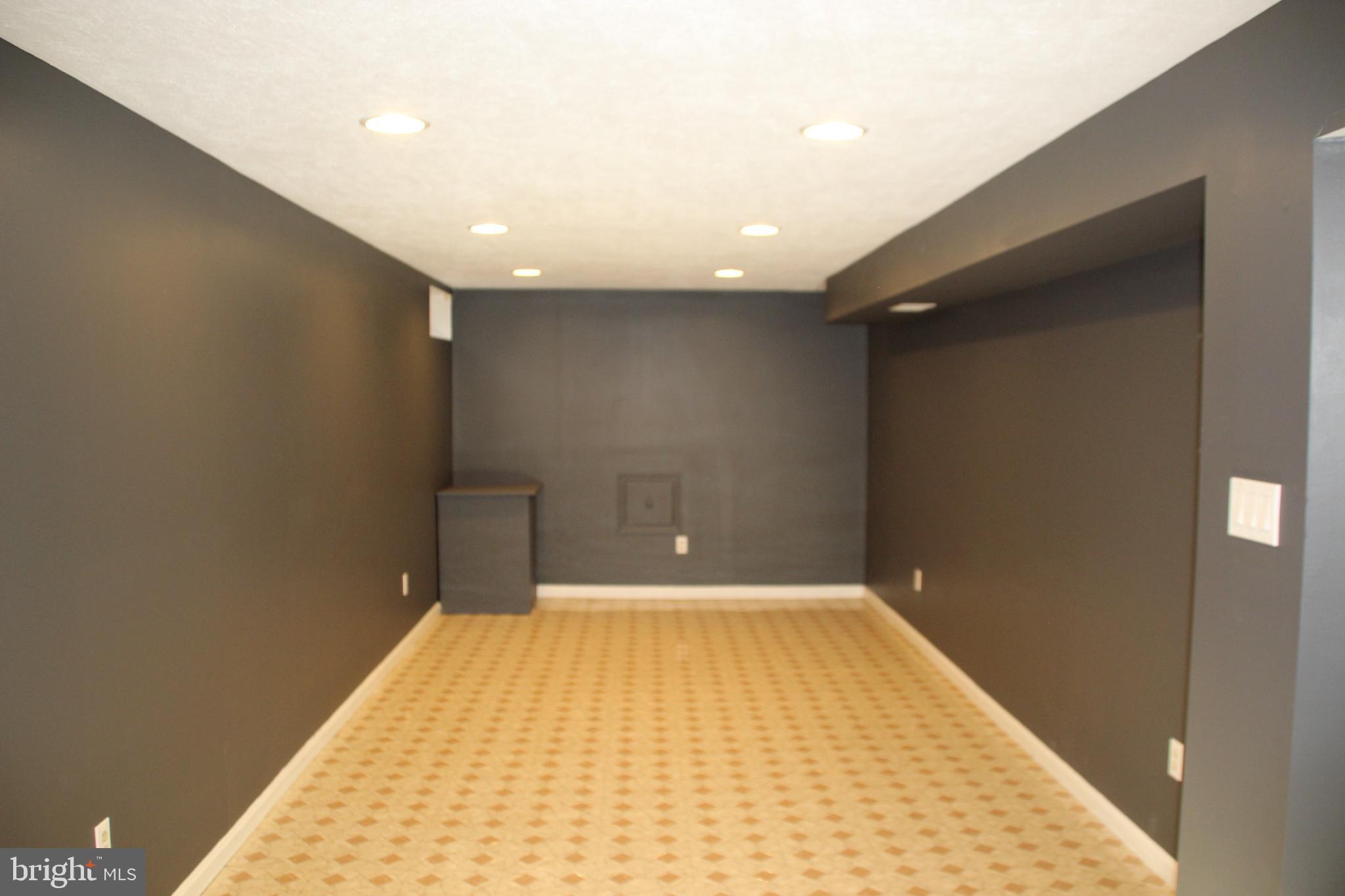 12507 Thunder Chase Drive Reston, VA 20191 - Photo 17 of 27 wooden floor in a room