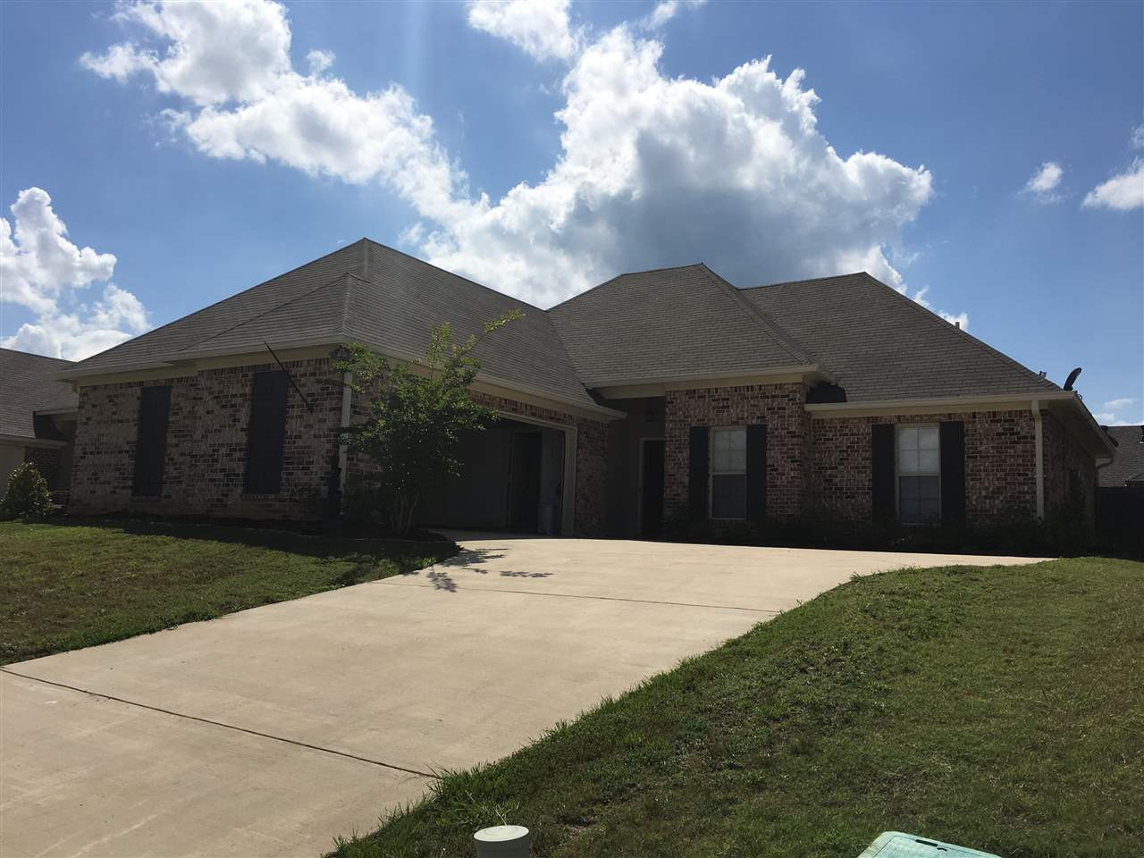 309 Ridge Pointe Drive Brandon, MS 39042 - Photo 1 of 29 Photo 1