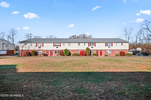 $1,800 | 175 Buckelew Avenue, Unit BLDG 3 4, Monroe Township, NJ 08831