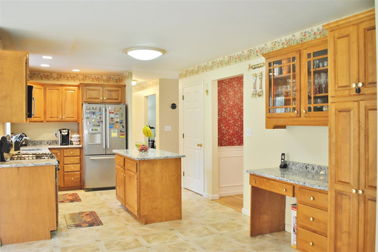 12 Springfield Circle Merrimack, NH 03054 - Photo 8 of 25