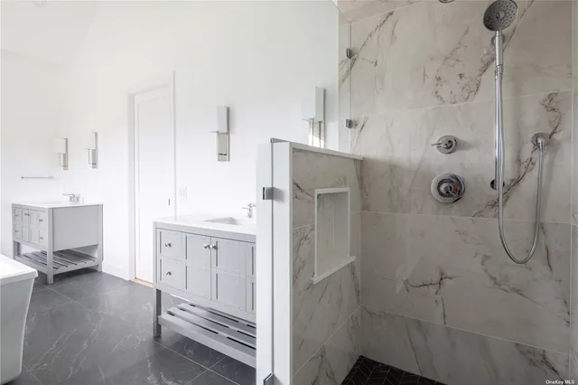 $2,900,000 | 150 Hillcrest Drive, Orient, NY 11957