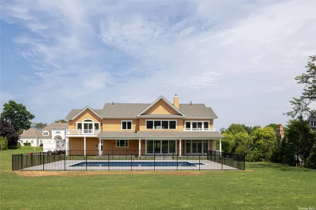 $2,900,000 | 150 Hillcrest Drive, Orient, NY 11957