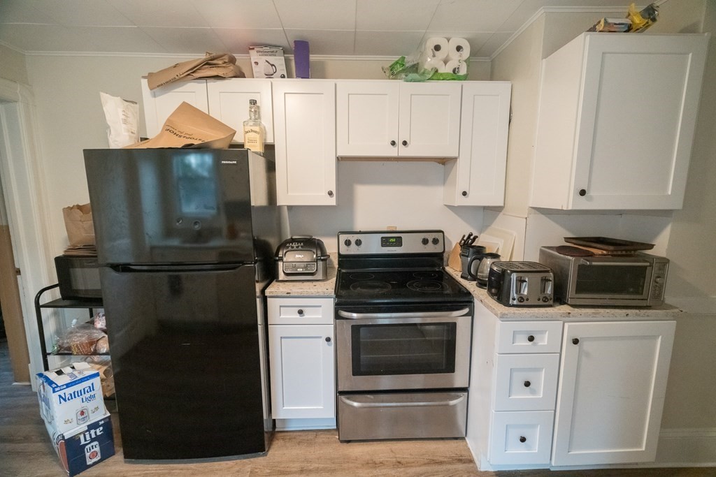 221 Northampton Road Amherst, MA 01002 - Photo 4 of 10 Gallery Image 4