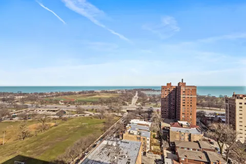 $150,000 | 4343 North Clarendon Avenue, Unit 2010, Chicago, IL 60613
