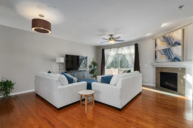 $2,500 | 3460 Bradbury Circle, Aurora, IL 60504