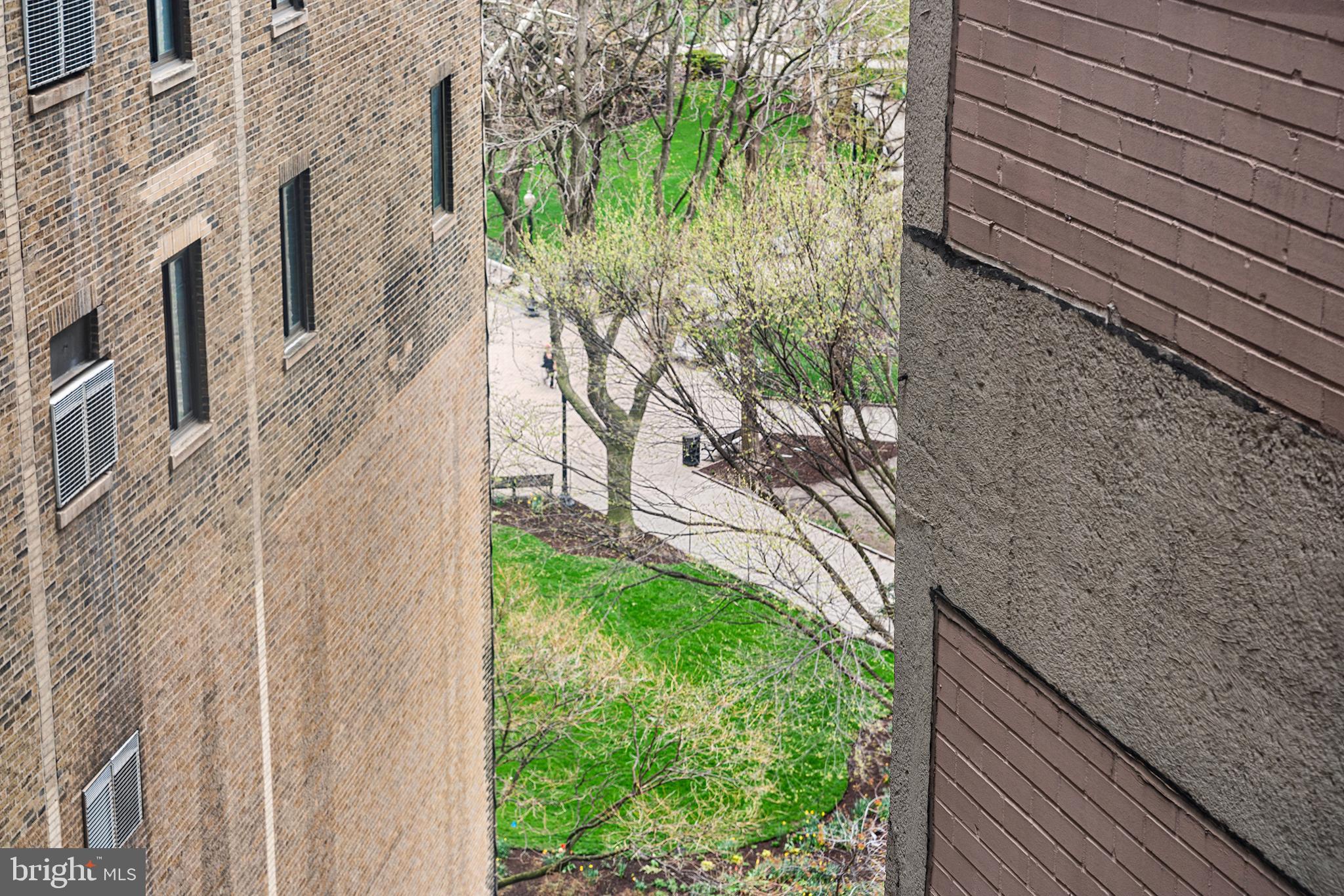 224-30 West Rittenhouse Square, Unit 1002 Philadelphia, PA 19103 - Photo 28 of 31