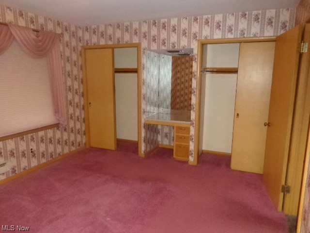 6351 Manchester Road Parma, OH 44129 - Photo 11 of 25 Double Closets Master