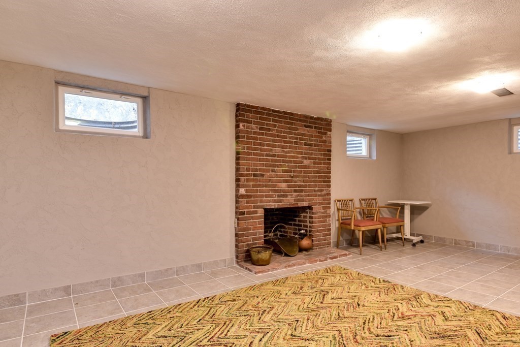 57 Yorkshire Road Dover, MA 02030 - Photo 23 of 30