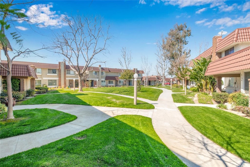 6565 Tangier Way Cypress, CA 90630 - Photo 3 of 71