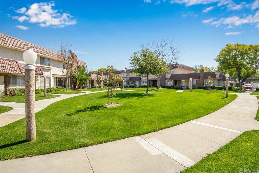 6565 Tangier Way Cypress, CA 90630 - Photo 9 of 71