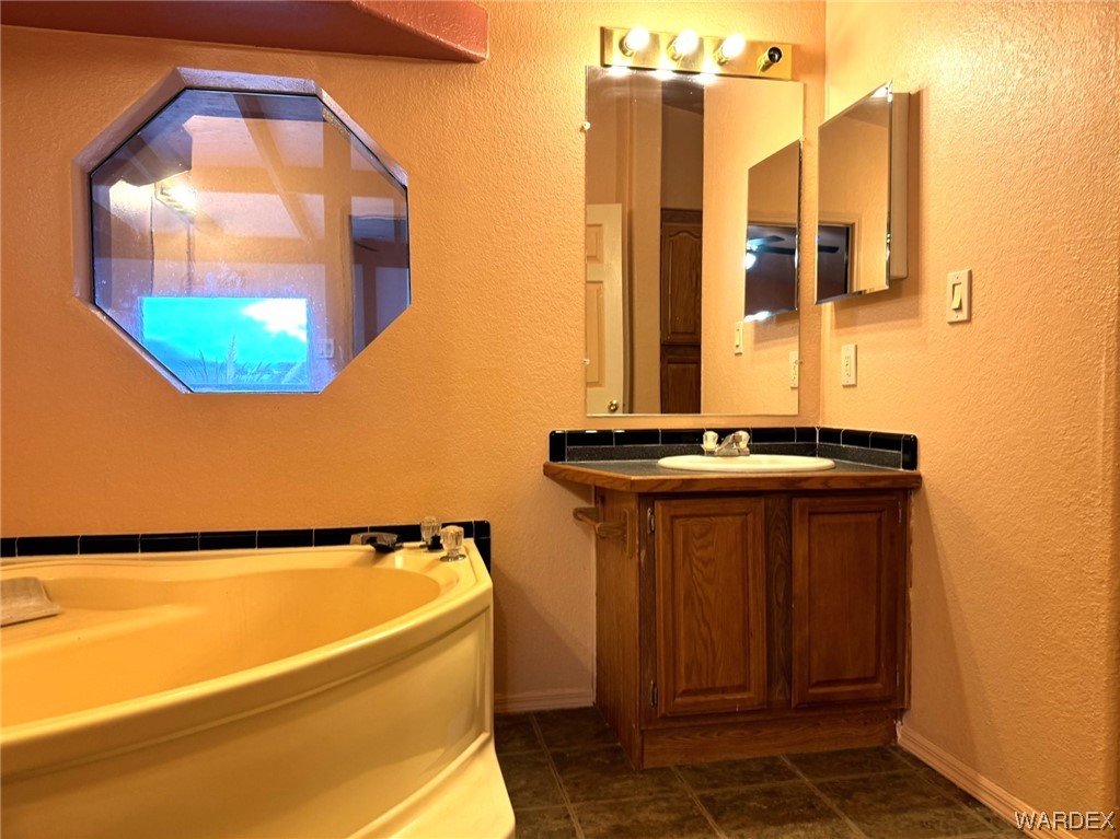 5562 Tonto Road Golden Valley, AZ 86413 - Photo 20 of 33 Gallery Image 20