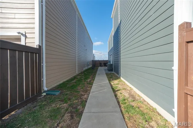 $365,000 | 28 Freehold Rock Drive, St. Charles, MO 63301