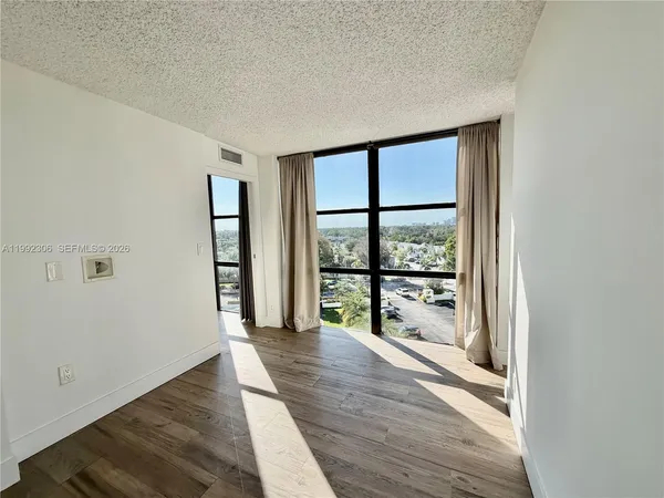 $2,350 | 1000 Parkview Drive, Unit 723, Hallandale Beach, FL 33009