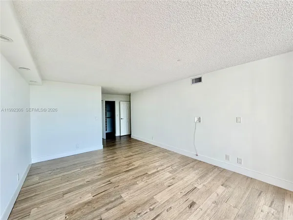 $2,350 | 1000 Parkview Drive, Unit 723, Hallandale Beach, FL 33009