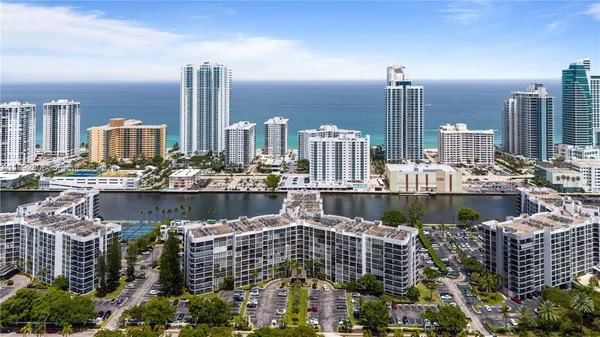$2,350 | 1000 Parkview Drive, Unit 723, Hallandale Beach, FL 33009