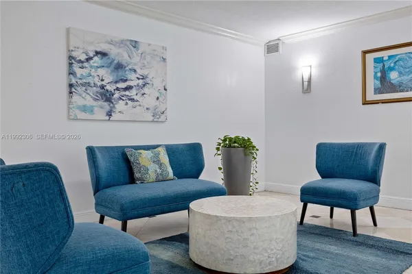 $2,350 | 1000 Parkview Drive, Unit 723, Hallandale Beach, FL 33009