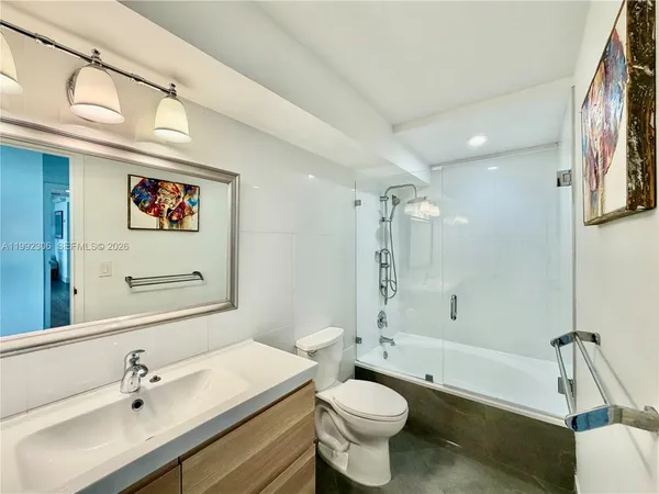 $2,350 | 1000 Parkview Drive, Unit 723, Hallandale Beach, FL 33009