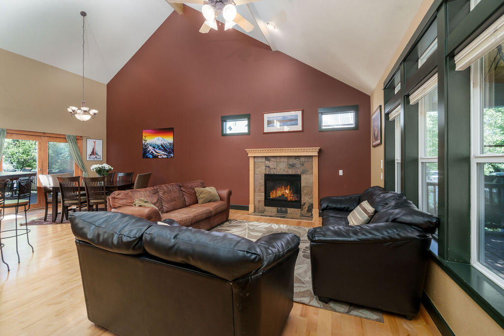 53 Southwest Allen Road Bend, OR 97702 - Photo 7 of 50 8