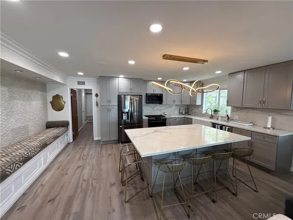 $5,500 | 1174 East Ocean Boulevard, Unit 10, Long Beach, CA 90802