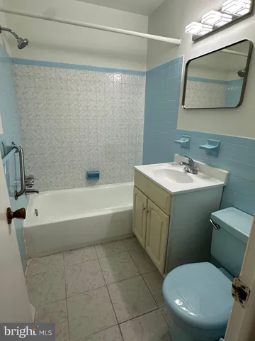 $1,800 | 12135 Academy Road, Unit 18, Philadelphia, PA 19154