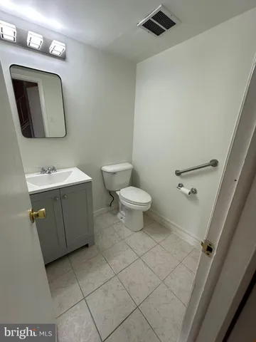 $1,800 | 12135 Academy Road, Unit 18, Philadelphia, PA 19154