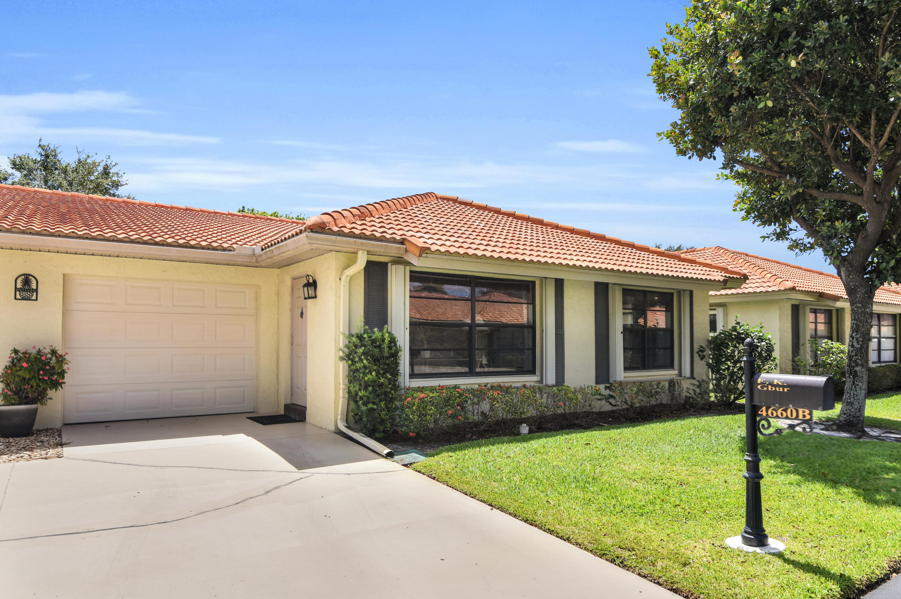 4660 Laurel Tree Road, Unit B Boynton Beach, FL 33436 - Photo 1 of 33 @BocaRatonStudio54