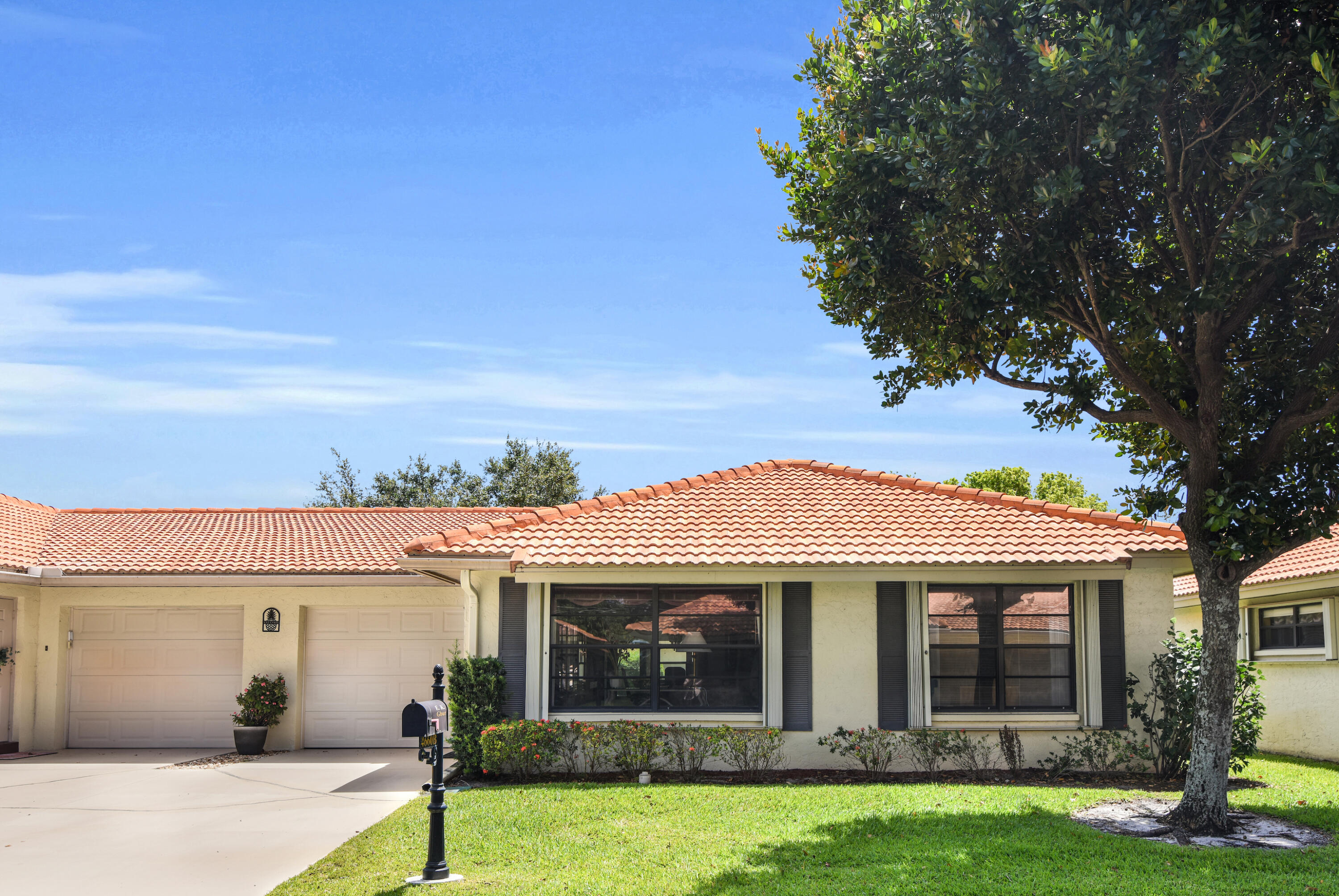 4660 Laurel Tree Road, Unit B Boynton Beach, FL 33436 - Photo 2 of 33 @BocaRatonStudio53