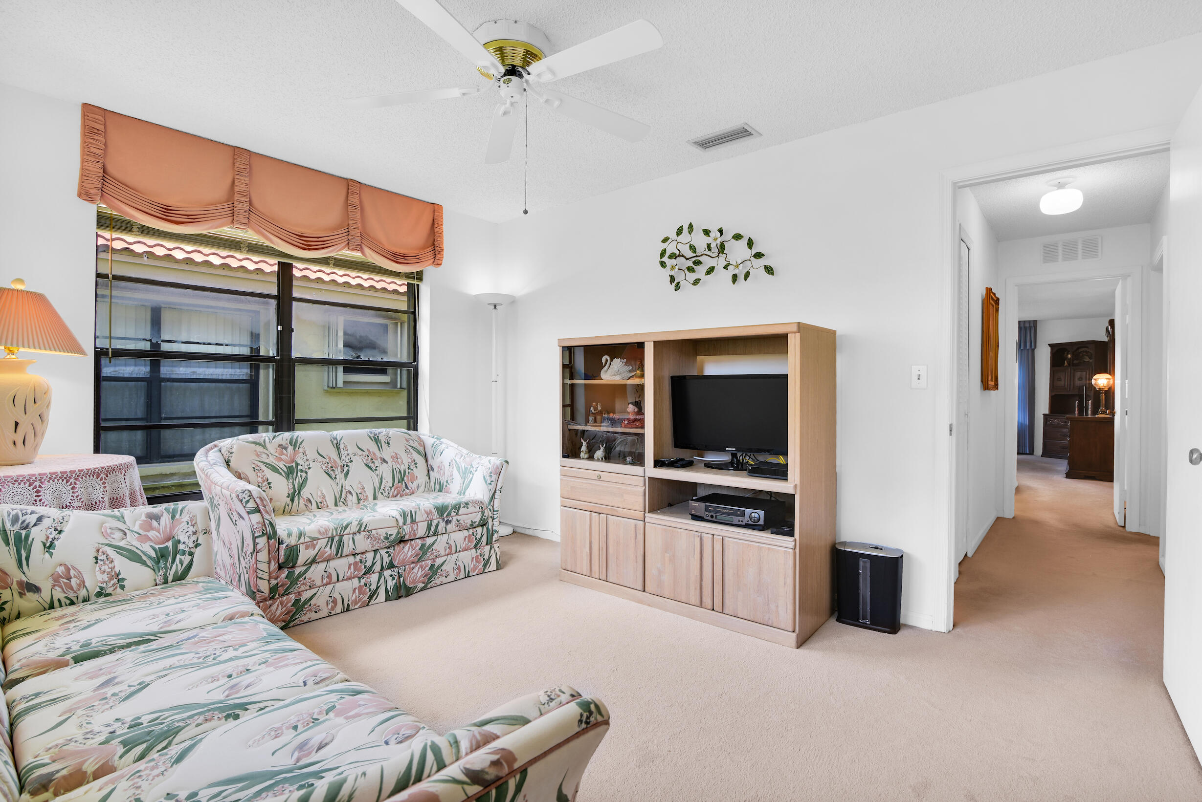 4660 Laurel Tree Road, Unit B Boynton Beach, FL 33436 - Photo 21 of 33 @BocaRatonStudio42