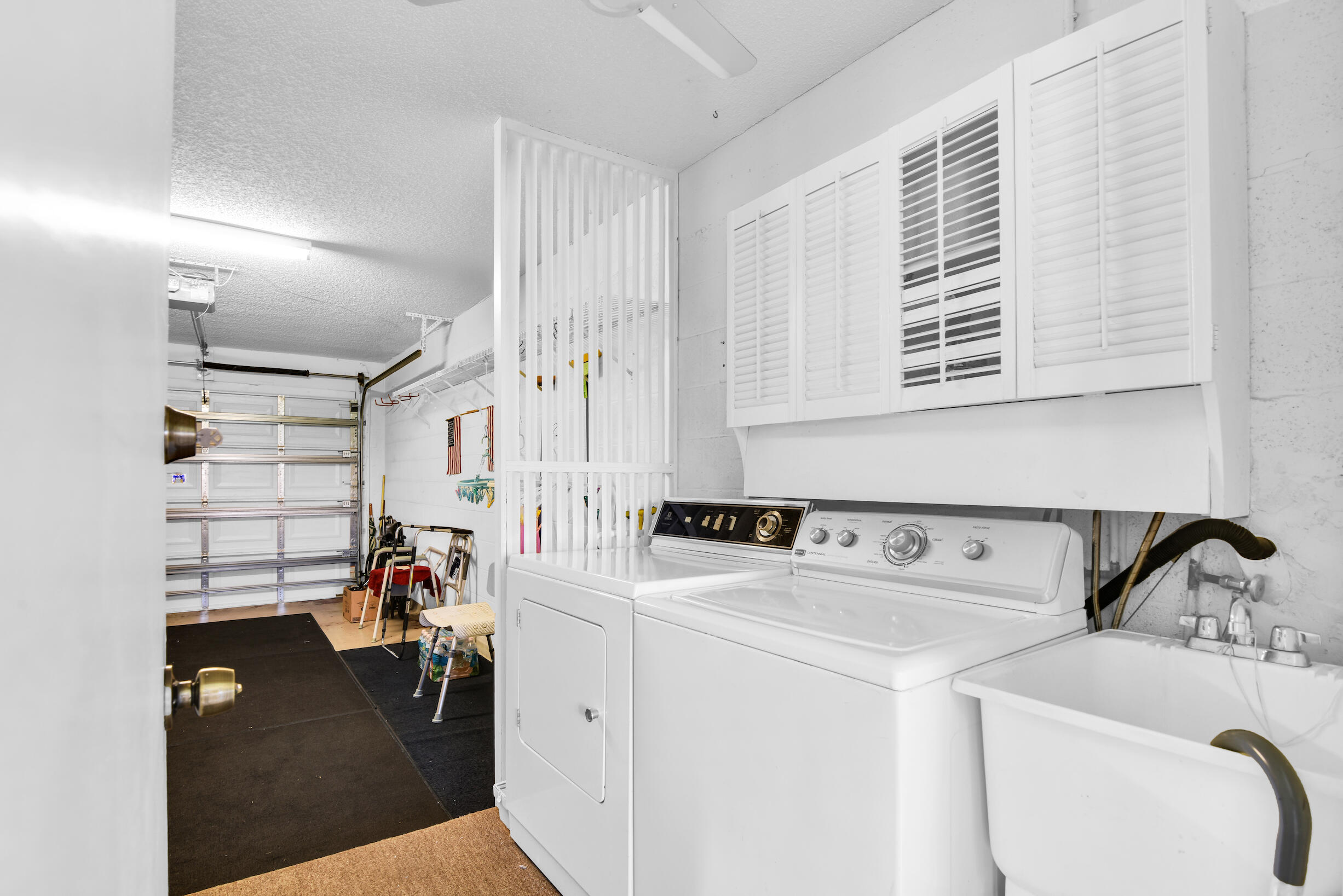 4660 Laurel Tree Road, Unit B Boynton Beach, FL 33436 - Photo 23 of 33 @BocaRatonStudio38