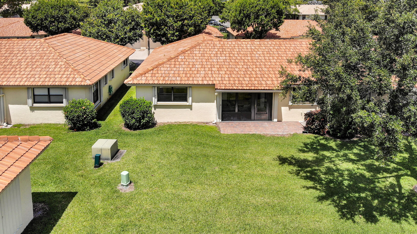 4660 Laurel Tree Road, Unit B Boynton Beach, FL 33436 - Photo 30 of 33 @BocaRatonStudio8