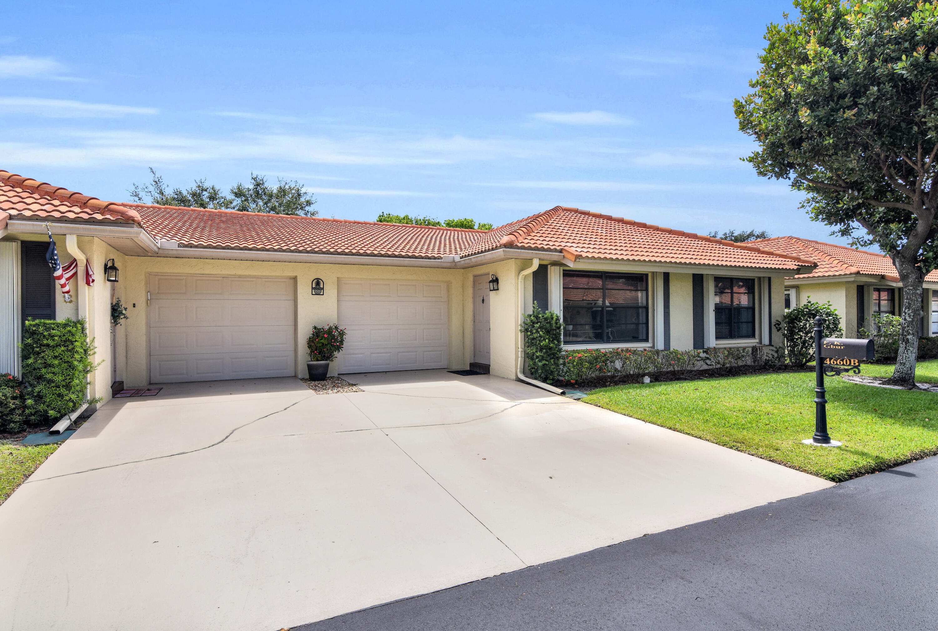 4660 Laurel Tree Road, Unit B Boynton Beach, FL 33436 - Photo 3 of 33 @BocaRatonStudio52