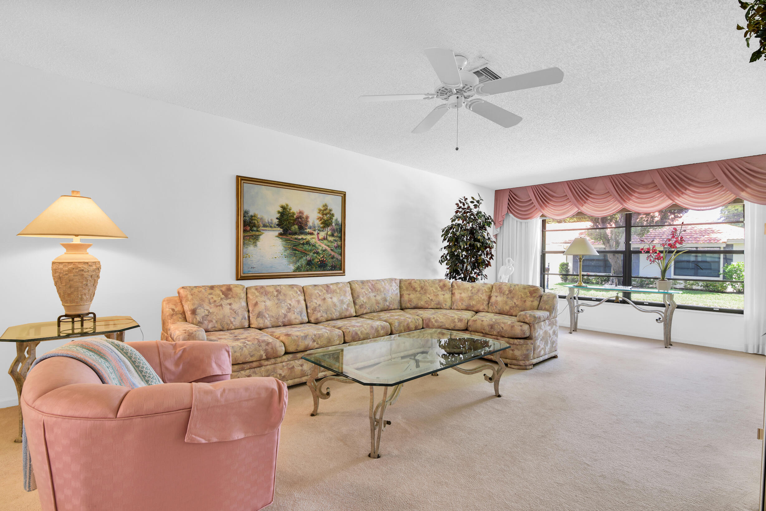 4660 Laurel Tree Road, Unit B Boynton Beach, FL 33436 - Photo 8 of 33 @BocaRatonStudio23