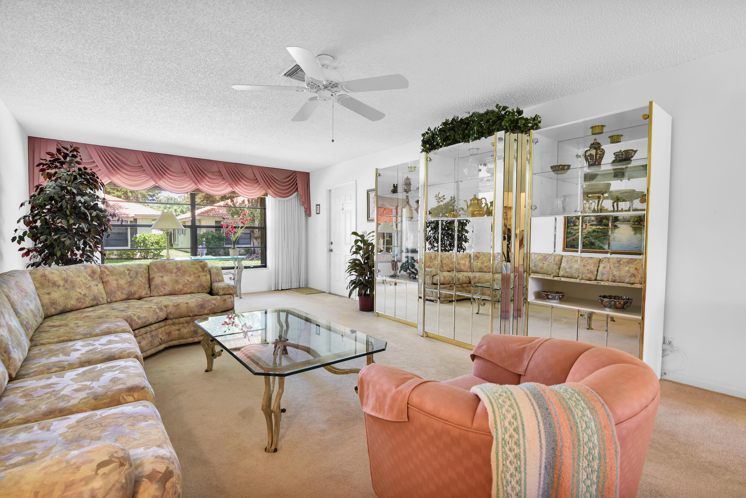 4660 Laurel Tree Road, Unit B Boynton Beach, FL 33436 - Photo 9 of 33 @BocaRatonStudio25