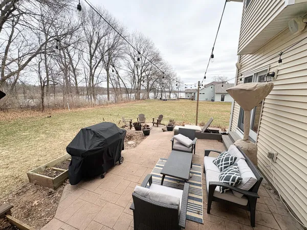 $799,900 | 420 Driftwood Street, West Salem, WI 54669