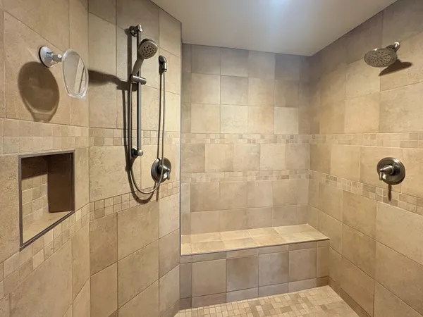 $799,900 | 420 Driftwood Street, West Salem, WI 54669