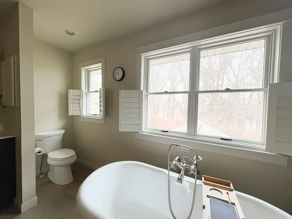 $799,900 | 420 Driftwood Street, West Salem, WI 54669