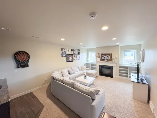 $799,900 | 420 Driftwood Street, West Salem, WI 54669