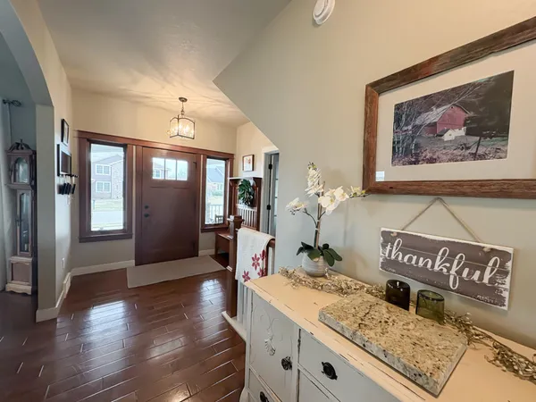 $799,900 | 420 Driftwood Street, West Salem, WI 54669