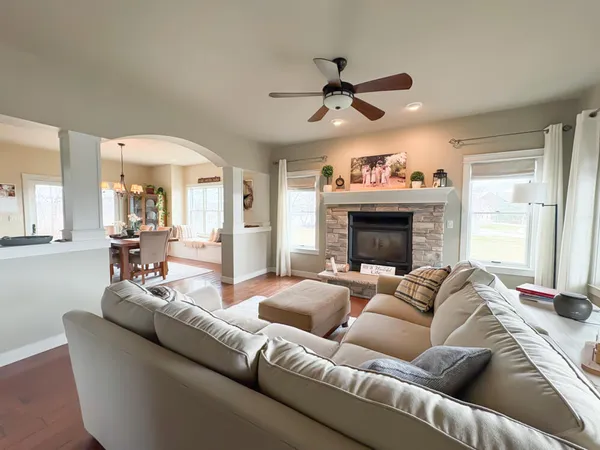 $799,900 | 420 Driftwood Street, West Salem, WI 54669